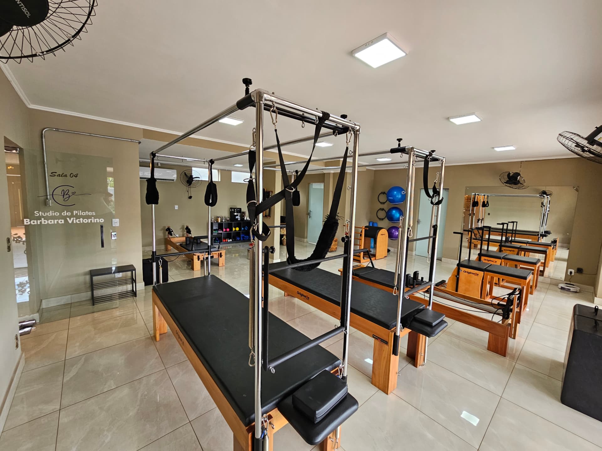 Studio de Pilates ao entardecer